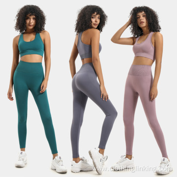 Best gym clothes for women & gym outfits